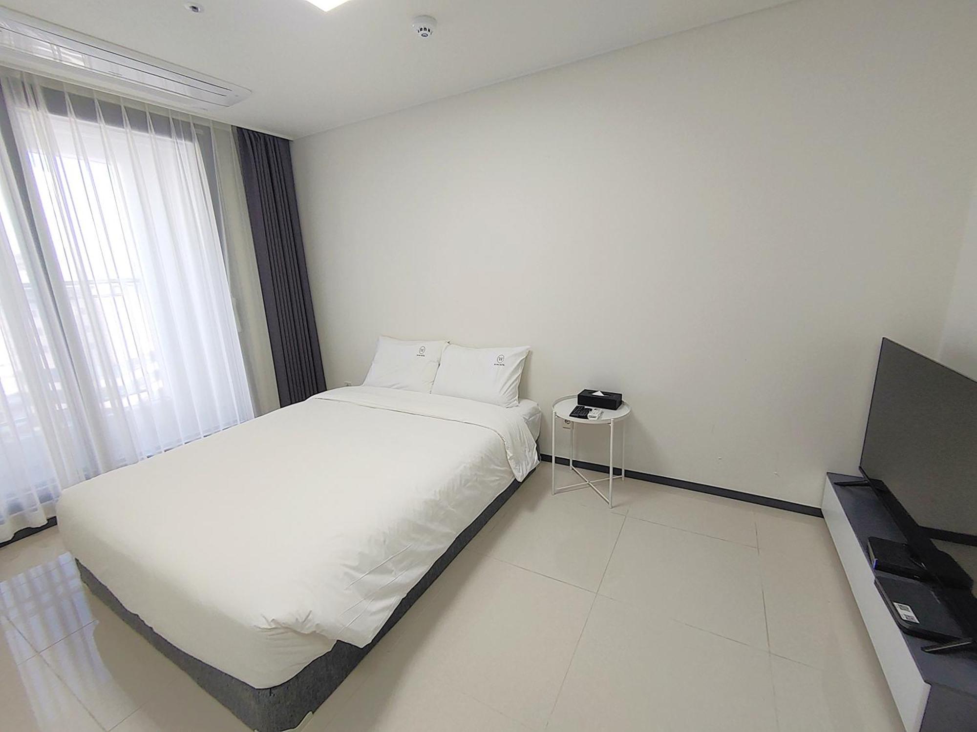 W Hall * 부산광역시
